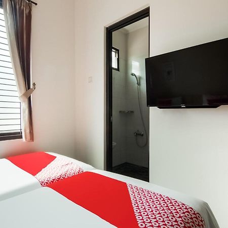 Oyo 3824 Columbus Residence J1 Telukjambe Εξωτερικό φωτογραφία