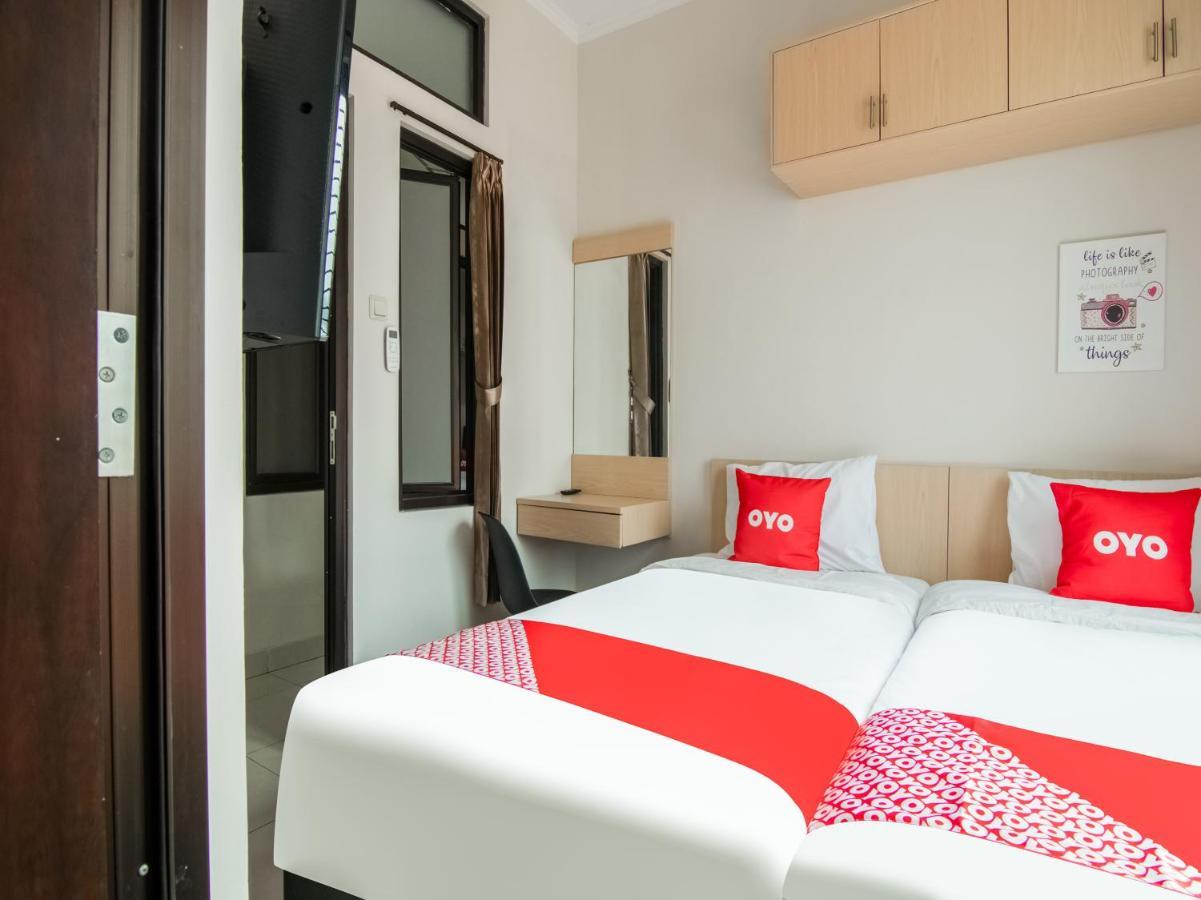 Oyo 3824 Columbus Residence J1 Telukjambe Εξωτερικό φωτογραφία