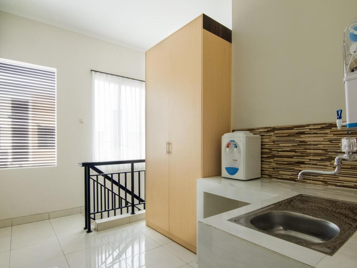 Oyo 3824 Columbus Residence J1 Telukjambe Εξωτερικό φωτογραφία