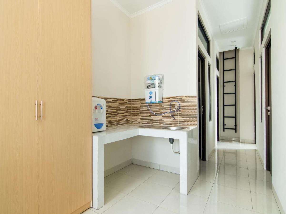 Oyo 3824 Columbus Residence J1 Telukjambe Εξωτερικό φωτογραφία